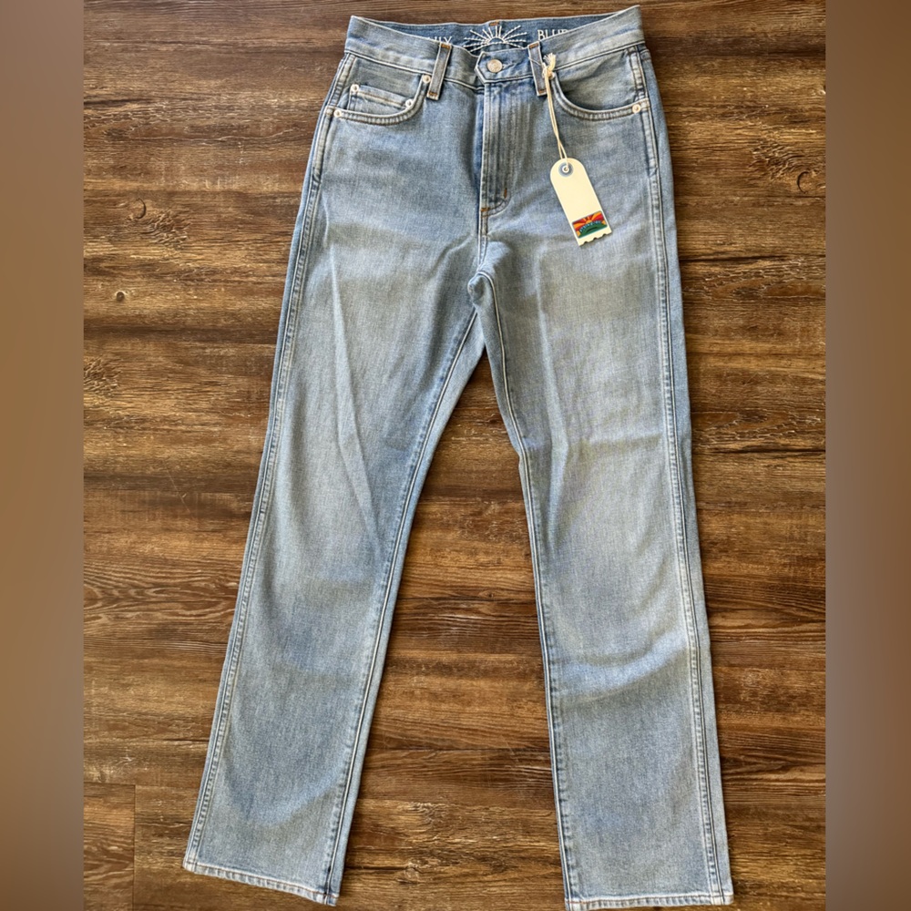 Daily Blue, AG’s premium denim, size 26, straight leg